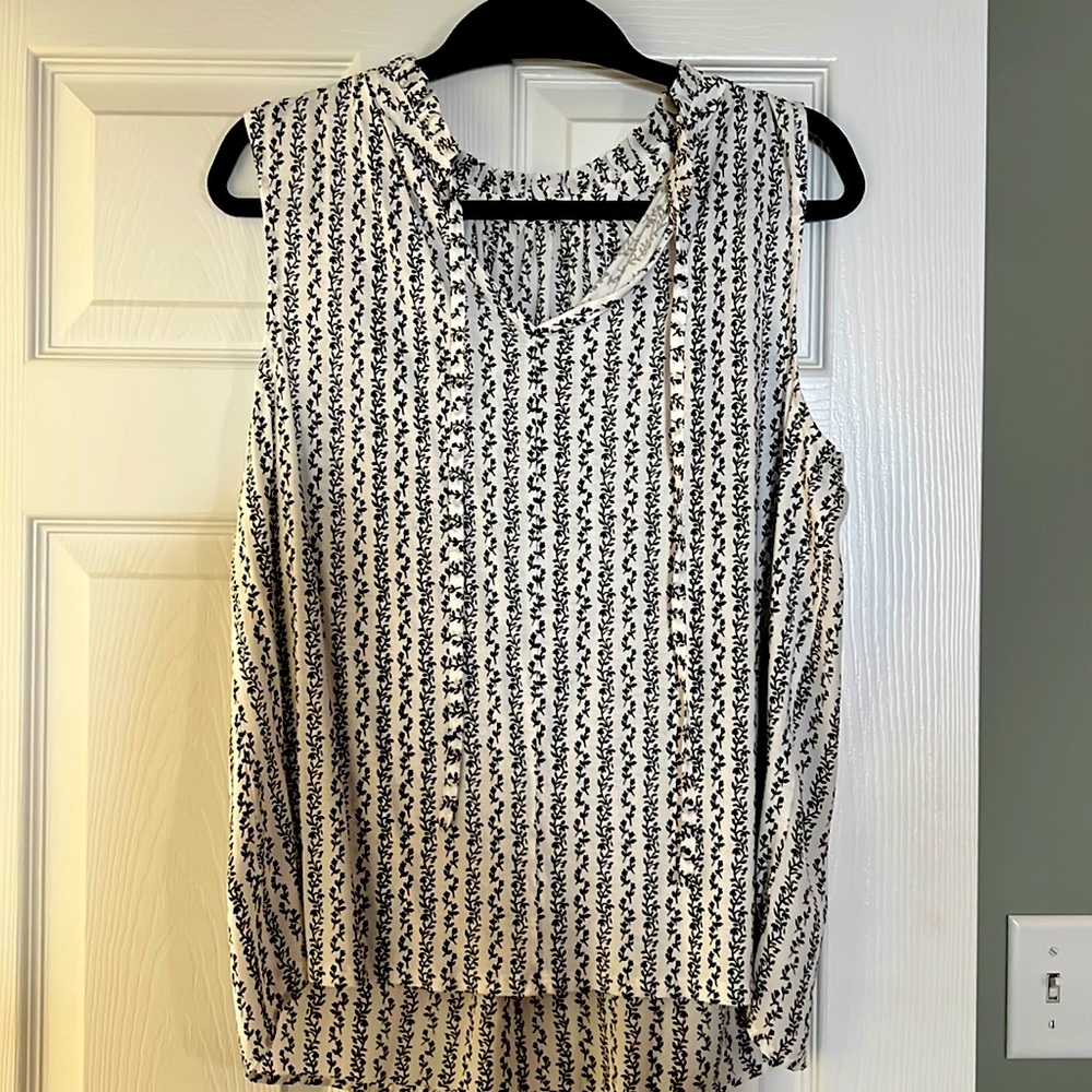 LOFT top, Size Large